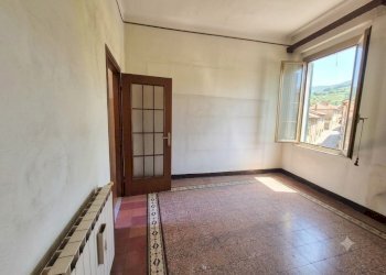 camera 2ta - Trilocale La Spezia - foto 6