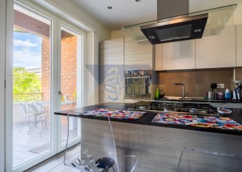 Cucina a vista - Casa indipendente Via Sofocle, Roma (zona Axa) - foto 15