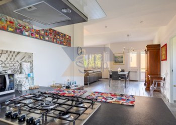 Cucina a vista - Casa indipendente Via Sofocle, Roma (zona Axa) - foto 16