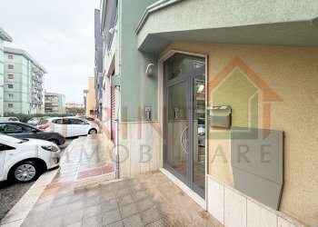 Esterno Portone - Four-room apartment Via Giuseppe di Vittorio 5, Monopoli - photo 3