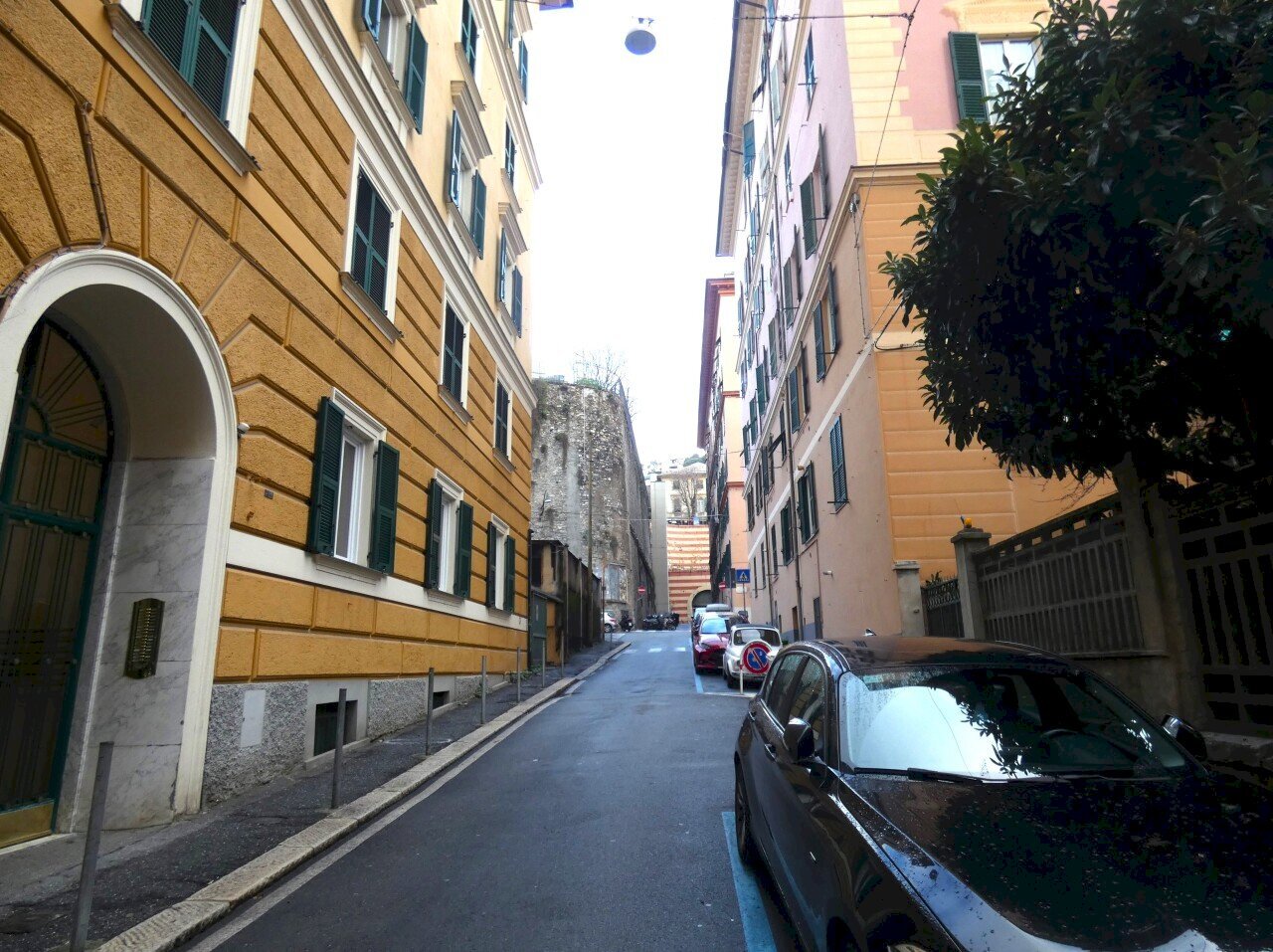 P1130442.JPG - Magazzino Via Goito, Genova (zona Castelletto) - foto 2