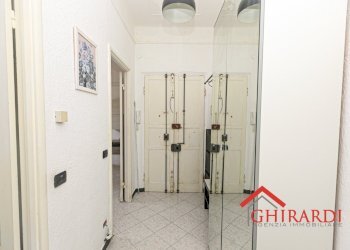 1.1 INGRESSO.jpg - Four-room apartment VIA ANDREA DEL SARTO 26, Genova (neighborhood Sestri Ponente) - photo 4