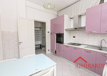 3.3 CUCINA.jpg - Four-room apartment VIA ANDREA DEL SARTO 26, Genova (neighborhood Sestri Ponente) - photo 11