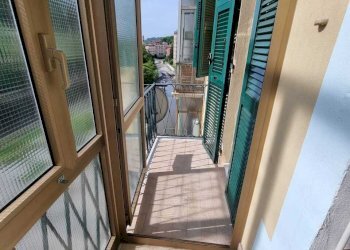 balcone e veranda - Four-room apartment Via Natale Gallino, Genova (neighborhood Pontedecimo) - photo 18