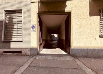 8d1b50eb-da9b-4742-91a6-2cf3543aec85.jpg - Box Via Beinasco 4, Torino (zona Aurora) - foto 2