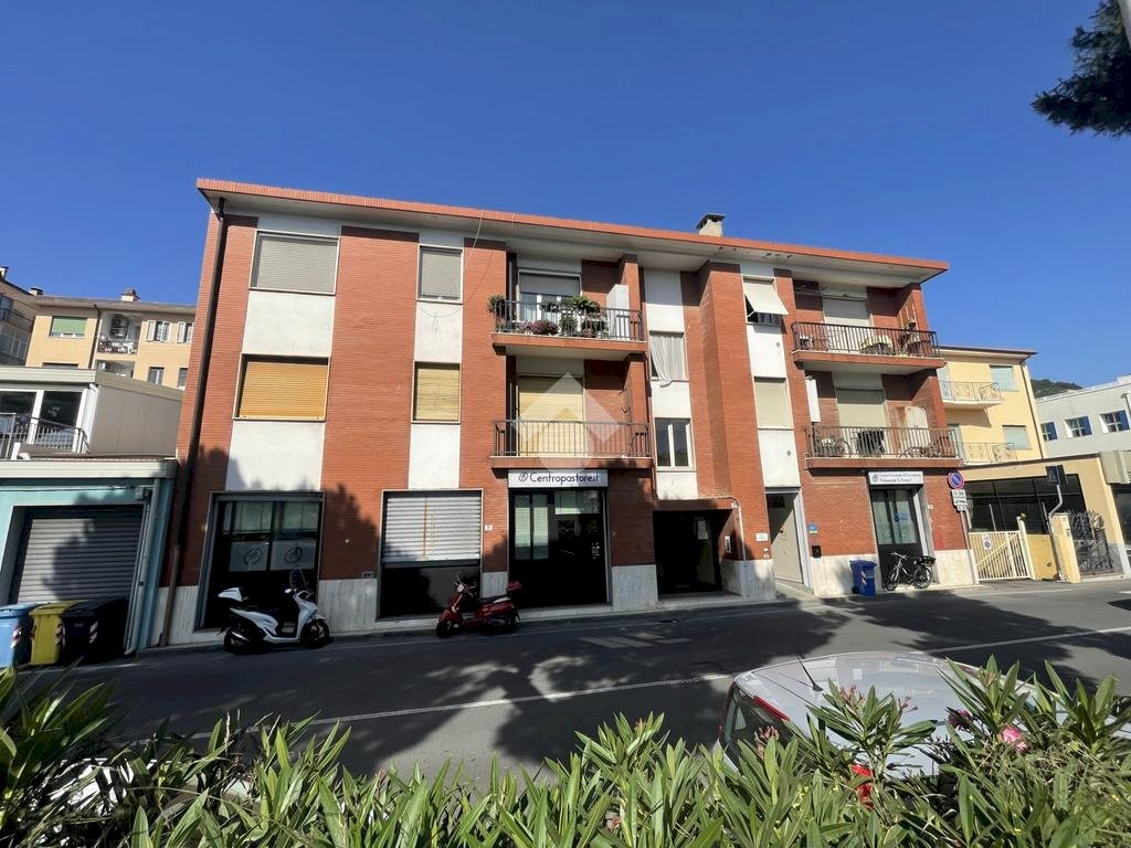 Four-room apartment Via antonio delbecchi, Imperia - photo 1