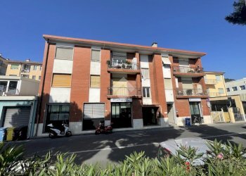 Four-room apartment Via antonio delbecchi, Imperia - photo 1