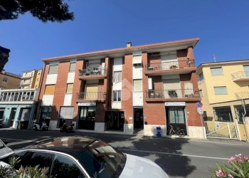 Four-room apartment Via antonio delbecchi, Imperia - photo 2