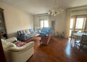 Three-room apartment Viale Tica, Siracusa - photo 2