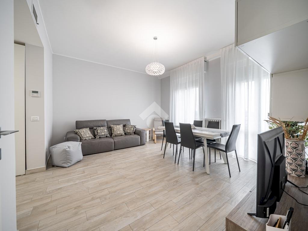 Three-room apartment Strada Antonio Zarotto, Parma (neighborhood Lubiana) - photo 2