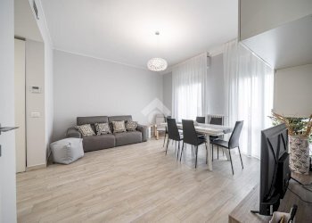 Three-room apartment Strada Antonio Zarotto, Parma (neighborhood Lubiana) - photo 2