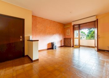 Three-room apartment Via Pordenone, hamlet Calderara, Paderno Dugnano - photo 4