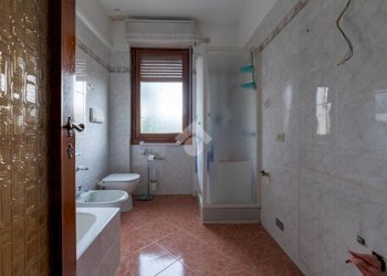 Three-room apartment Via Pordenone, hamlet Calderara, Paderno Dugnano - photo 20