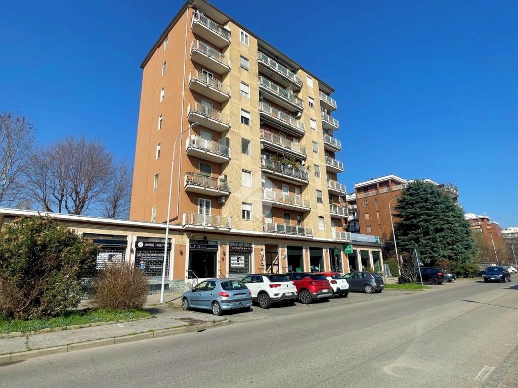 Two-room apartment Via della Liberazione, Peschiera Borromeo - photo 1