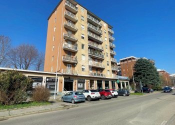 Two-room apartment Via della Liberazione, Peschiera Borromeo - photo 1