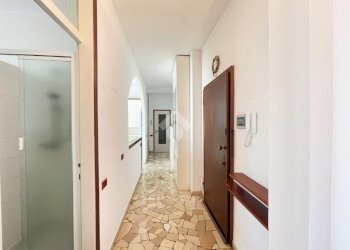 Two-room apartment Via della Liberazione, Peschiera Borromeo - photo 16