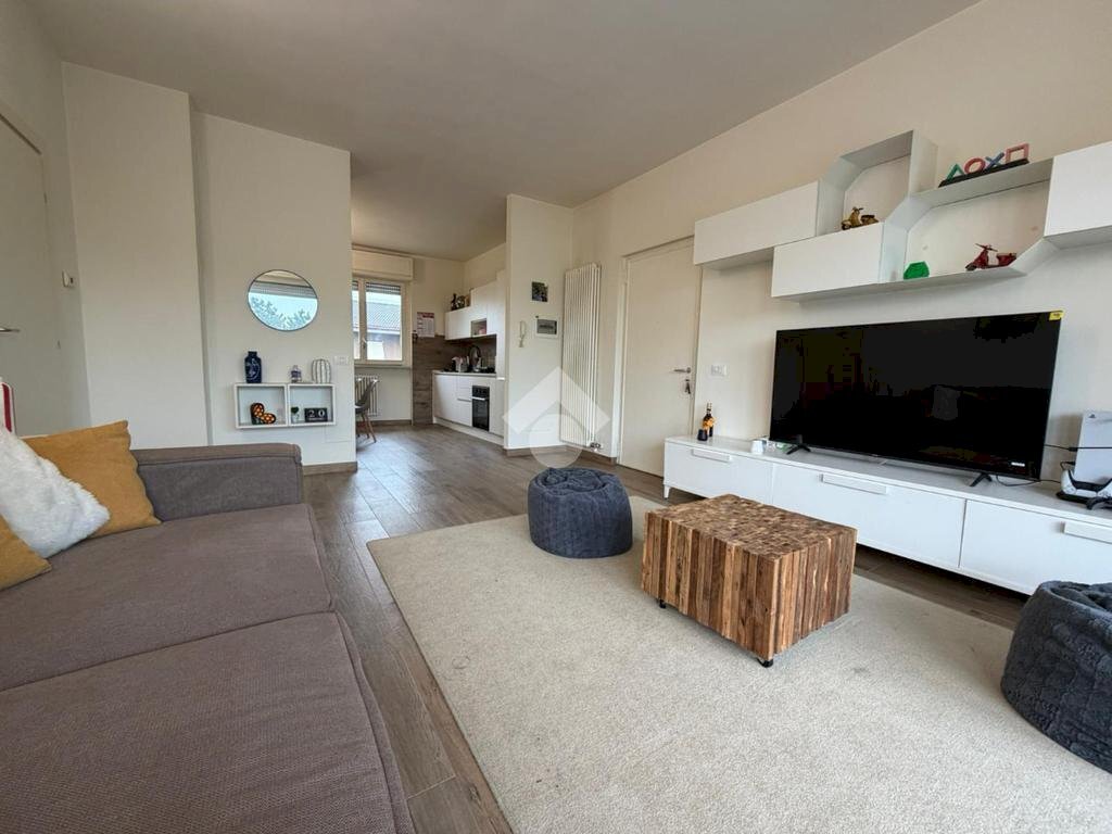 Three-room apartment Corso Europa, Pessano con Bornago - photo 2