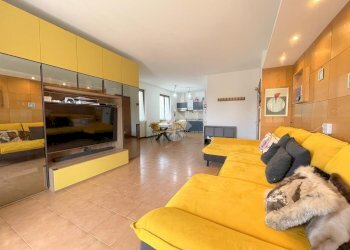 Three-room apartment Via pasubio, Cornaredo - photo 1
