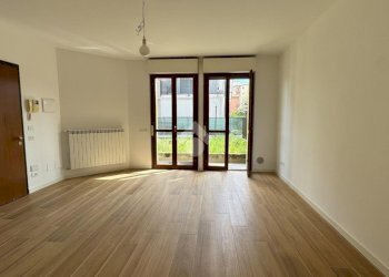 Two-room apartment Via Sondrio, Gessate - photo 3