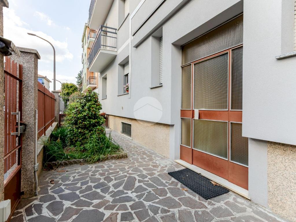 Two-room apartment Via Amatore Sciesa, Bollate - photo 3
