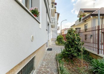 Two-room apartment Via Amatore Sciesa, Bollate - photo 2