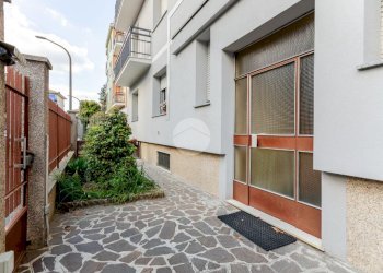 Two-room apartment Via Amatore Sciesa, Bollate - photo 3