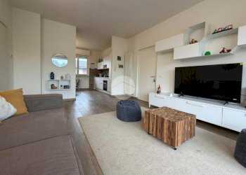 Three-room apartment Corso Europa, Pessano con Bornago - photo 2