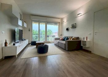Three-room apartment Corso Europa, Pessano con Bornago - photo 3