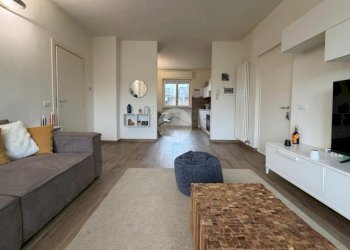 Three-room apartment Corso Europa, Pessano con Bornago - photo 5