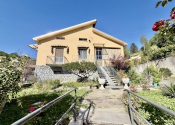 Facciata - Villa Bifamiliare Via Monsignor Schierano, 1, Castell'Alfero - foto 4