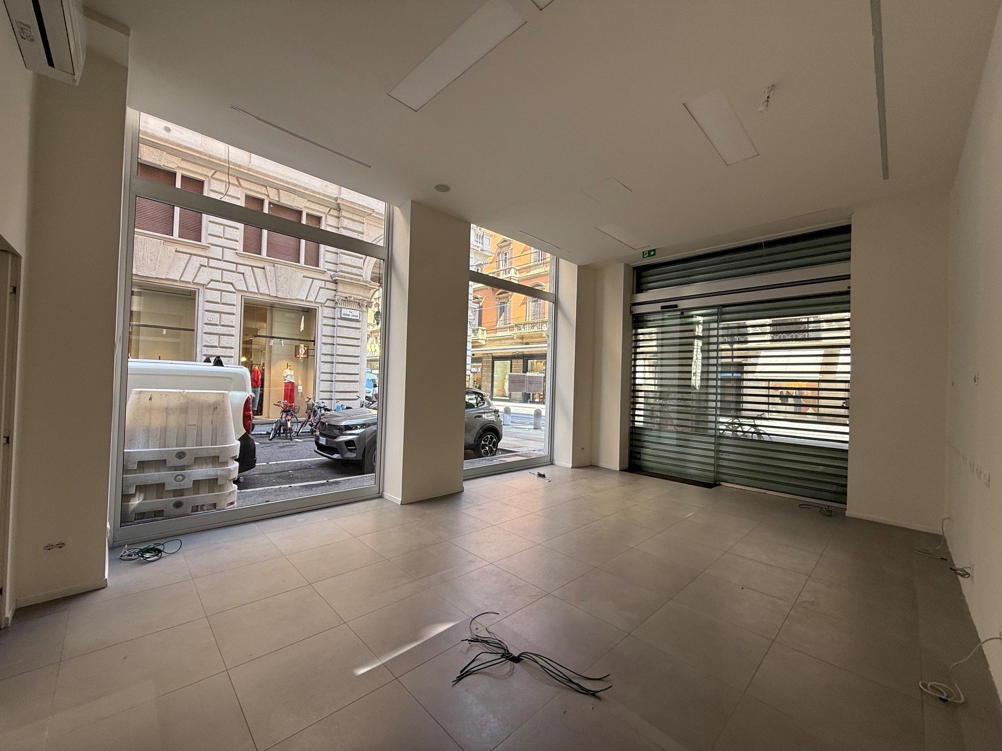 Negozio Bologna (zona Centro Storico) - foto 2