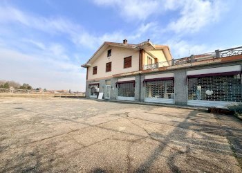 Commercial Premises Vinovo - photo 1
