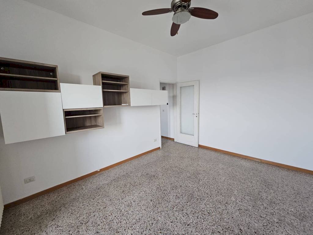Two-room apartment strada Padana Superiore, Pioltello - photo 2