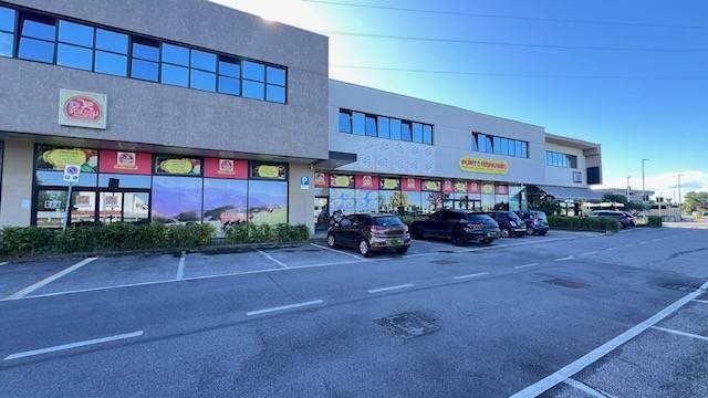 Shop via Don Giulio Carminati, Boltiere - photo 3