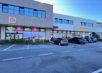 Shop via Don Giulio Carminati, Boltiere - photo 4