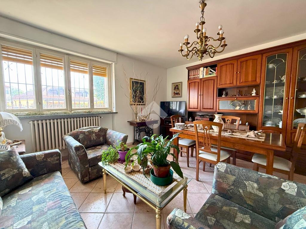 Three-room apartment Via Prarolo, Vercelli - photo 2