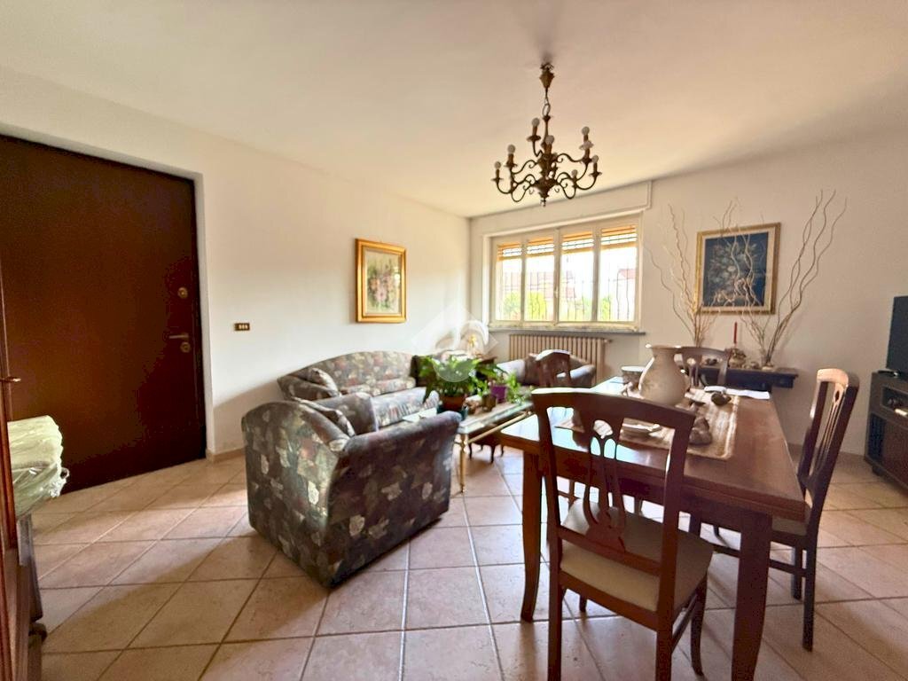 Three-room apartment Via Prarolo, Vercelli - photo 3