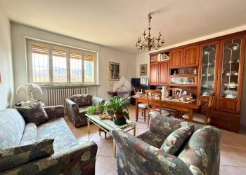Three-room apartment Via Prarolo, Vercelli - photo 4