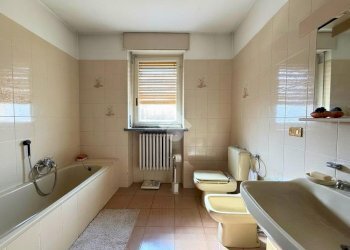 Three-room apartment Via Prarolo, Vercelli - photo 12