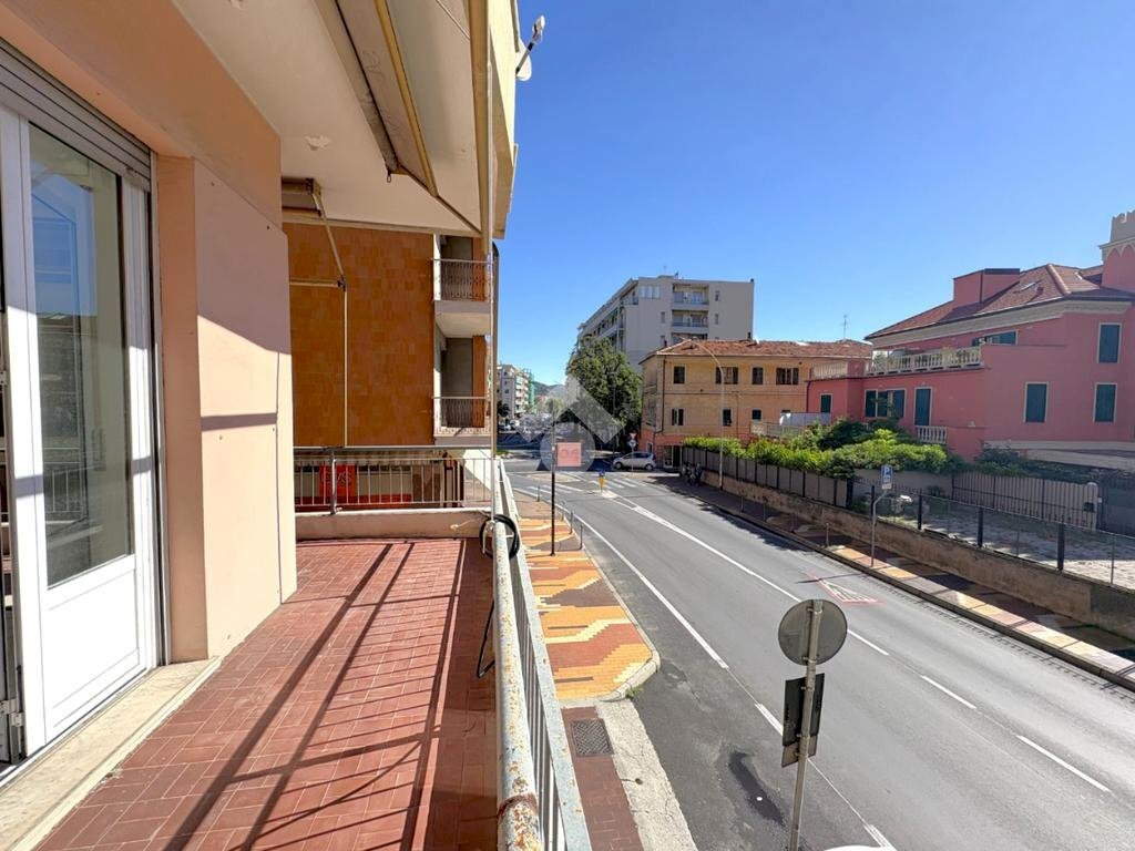 Three-room apartment Via Aurelia, Loano - photo 1