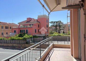Three-room apartment Via Aurelia, Loano - photo 3