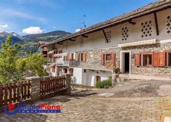 Portion of a house Frazione Dialley 27, Aymavilles - photo 2