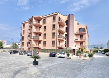 Foto 1 - Four-room apartment Via Roccazzo
 
94, Palermo - photo 1