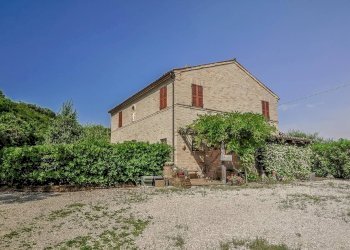 Foto 2 - Rustic contrada cantagallo
 
2, Altidona - photo 2