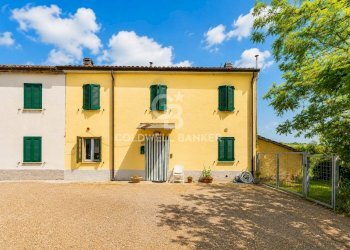 Foto 1 - Semi-detached house Via Molino Guerra
 
40, Sassocorvaro Auditore - photo 1