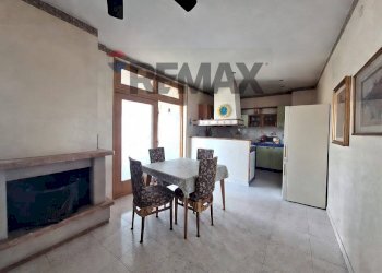 Sala da pranzo - Quadrilocale Via Antonio Meucci
 
5, Casavatore - foto 2