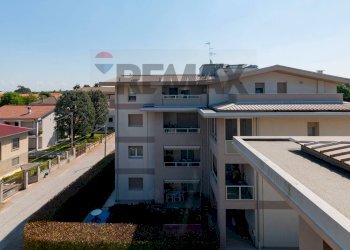 Edificio all\'aperto - Bilocale Via Pola
 
77, Caronno Pertusella - foto 11