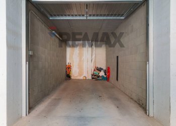 Parcheggio - Bilocale Via Pola
 
77, Caronno Pertusella - foto 30