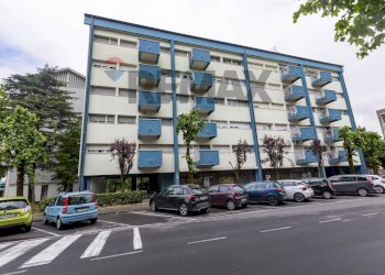 Palazzina - Four-room apartment Via Togliatti
17, Locate di Triulzi - photo 2
