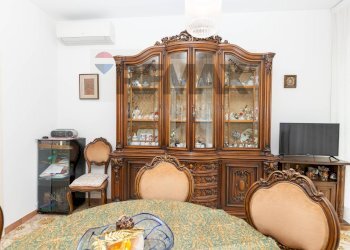 Soggiorno - Four-room apartment Via Togliatti
17, Locate di Triulzi - photo 5